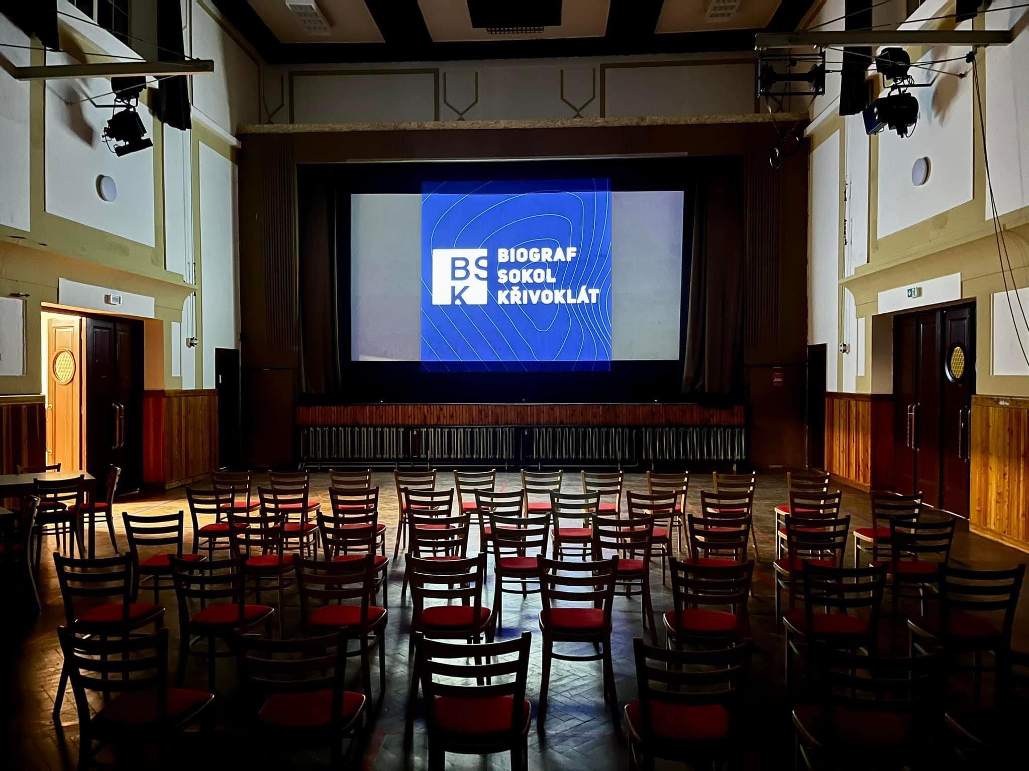 Prázdný filmový sál